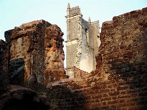 Some of the ruins today of the Augustinian Church of Nossa Senhora da Gracia (Our Lady of Grace) in Velha Goa ("Old Goa"). 